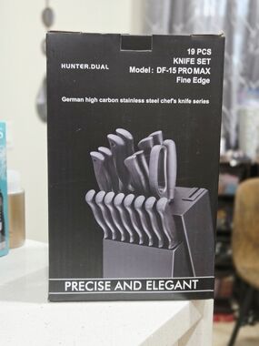 Hunter DF-15 PRO MAX 19-Piece Knife Set - Black